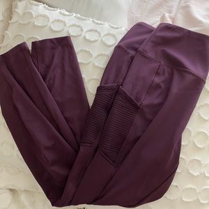 Active wear leggings with pockets